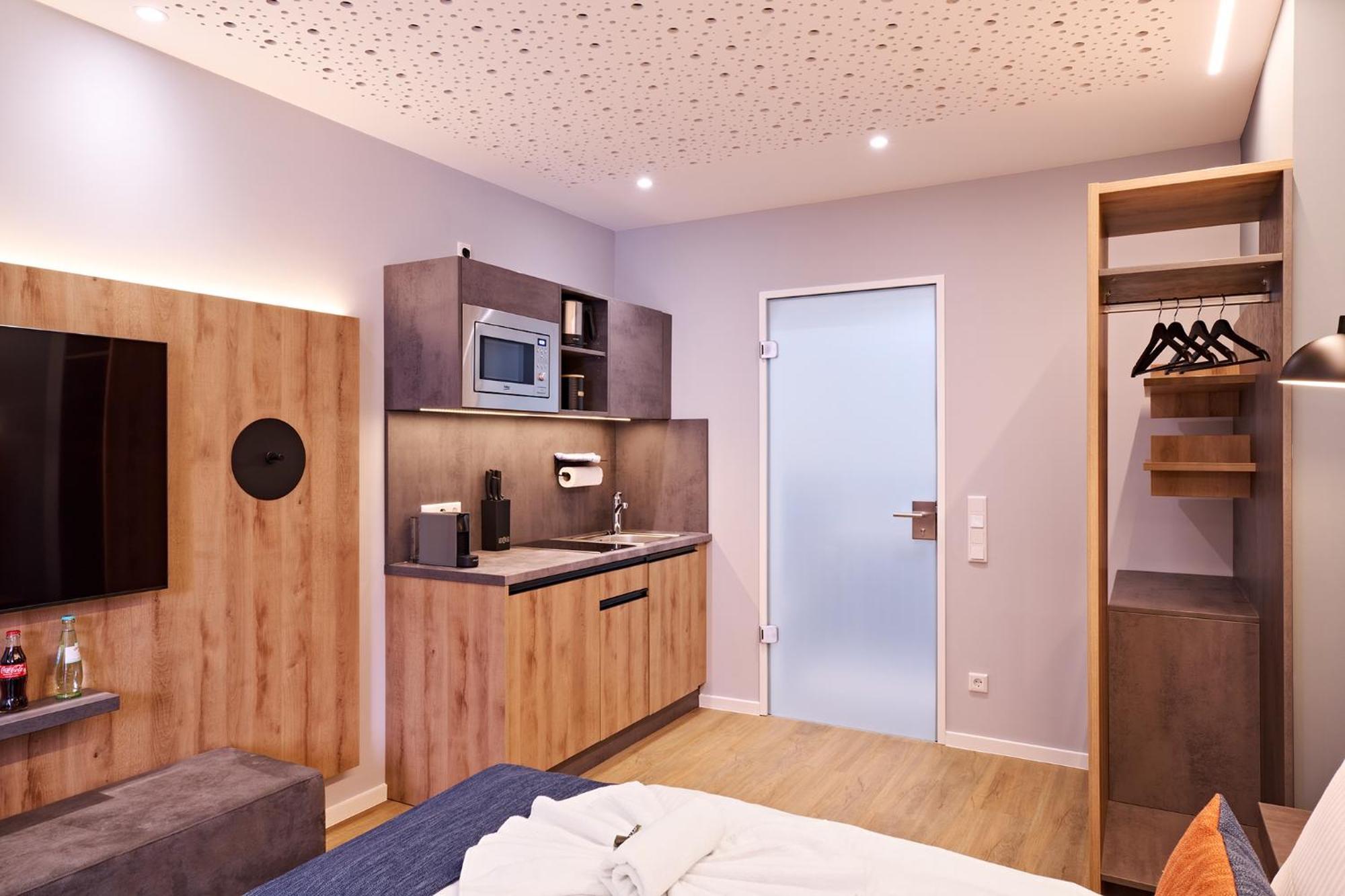 Xzllenz Traum Studio-Apartment, Frei-Parken, U-Bahn, Kueche Nürnberg Exteriör bild
