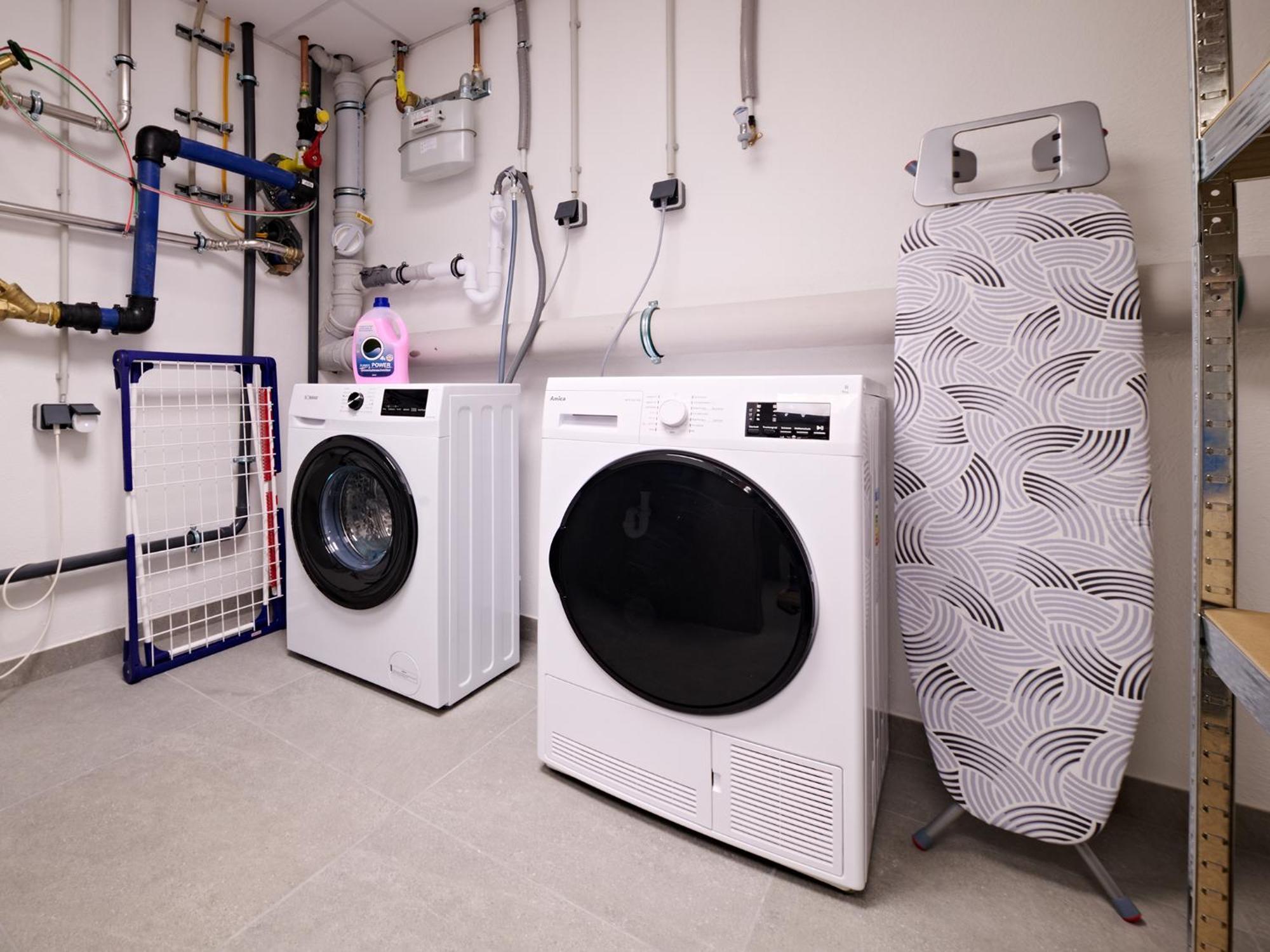 Xzllenz Traum Studio-Apartment, Frei-Parken, U-Bahn, Kueche Nürnberg Exteriör bild